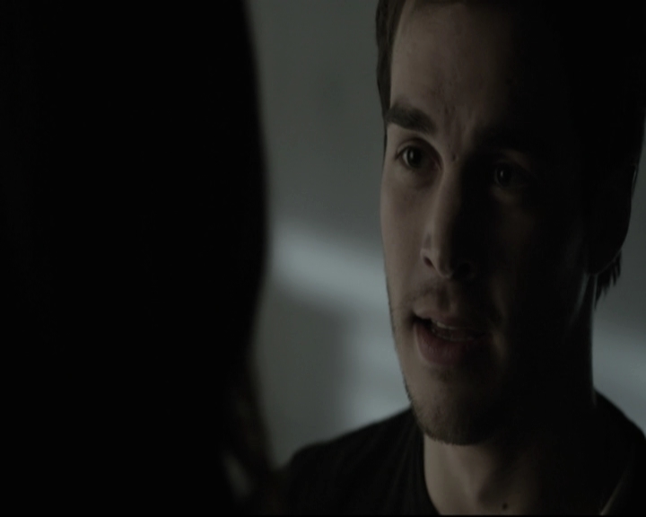 VampireDiariesWorld-dot-nl_6x15LetHerGo-deletedscenes0283.jpg