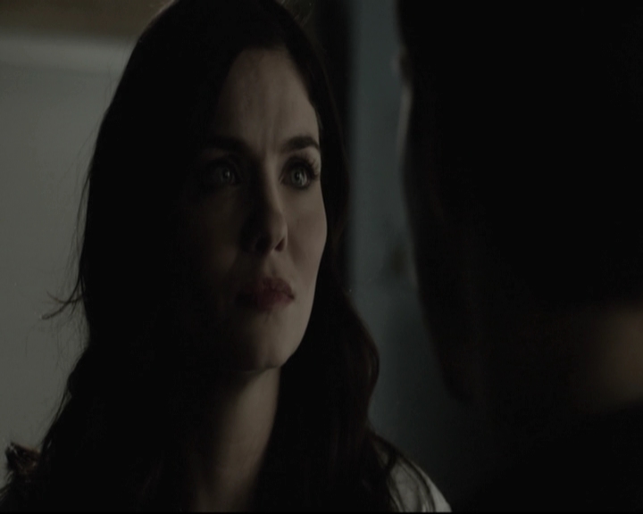 VampireDiariesWorld-dot-nl_6x15LetHerGo-deletedscenes0291.jpg