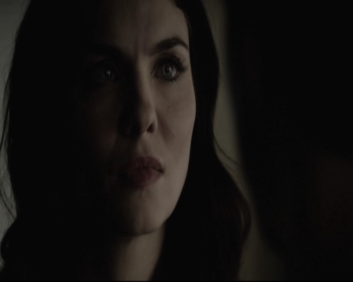 VampireDiariesWorld-dot-nl_6x15LetHerGo-deletedscenes0296.jpg