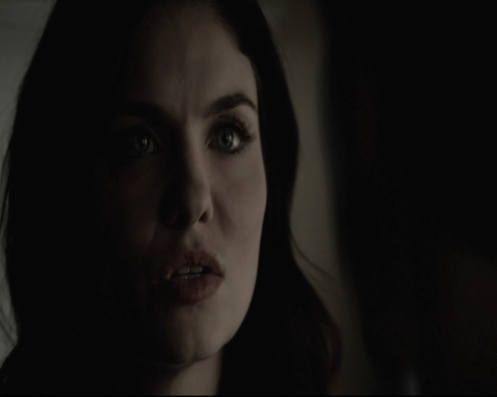 VampireDiariesWorld-dot-nl_6x15LetHerGo-deletedscenes0297.jpg