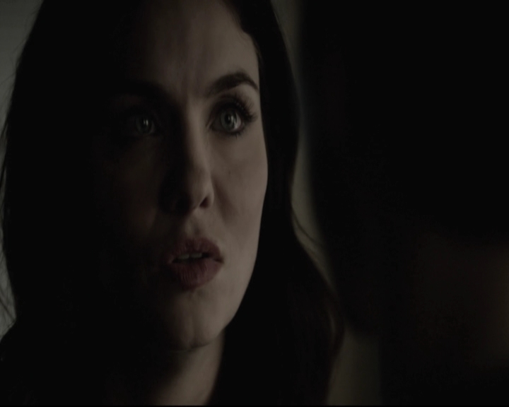 VampireDiariesWorld-dot-nl_6x15LetHerGo-deletedscenes0299.jpg