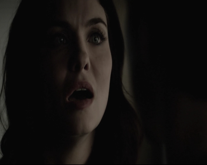 VampireDiariesWorld-dot-nl_6x15LetHerGo-deletedscenes0303.jpg