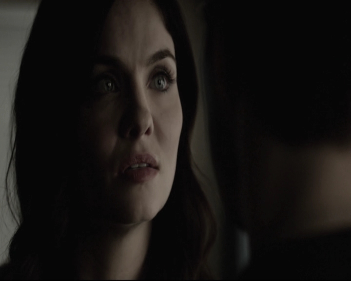 VampireDiariesWorld-dot-nl_6x15LetHerGo-deletedscenes0311.jpg