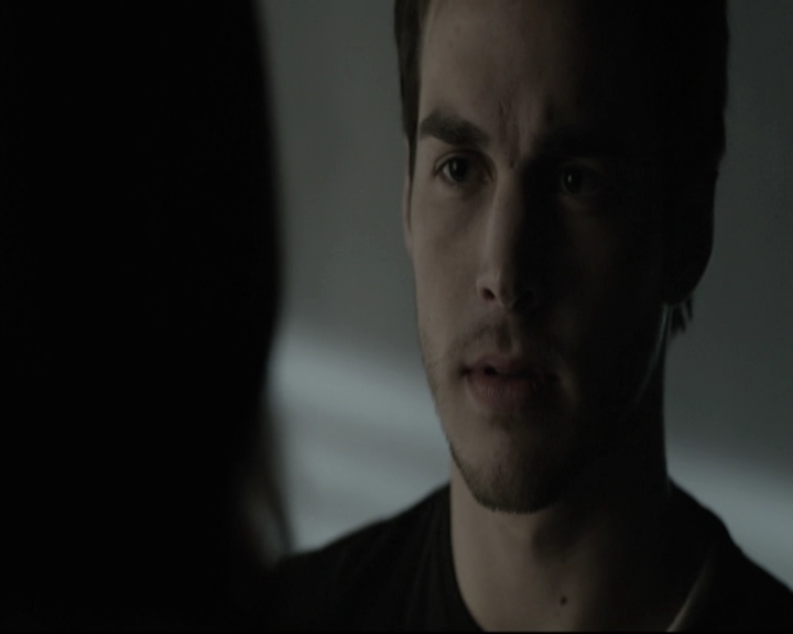 VampireDiariesWorld-dot-nl_6x15LetHerGo-deletedscenes0314.jpg