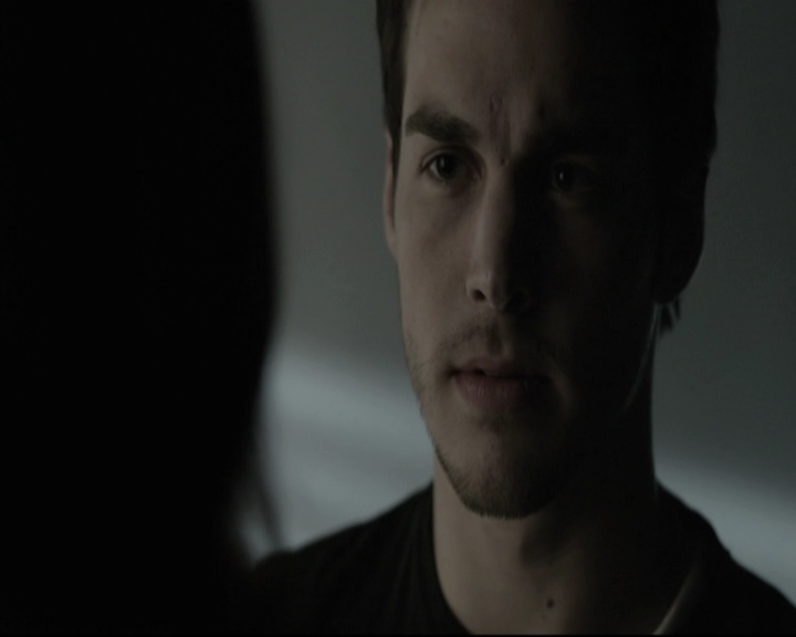 VampireDiariesWorld-dot-nl_6x15LetHerGo-deletedscenes0315.jpg