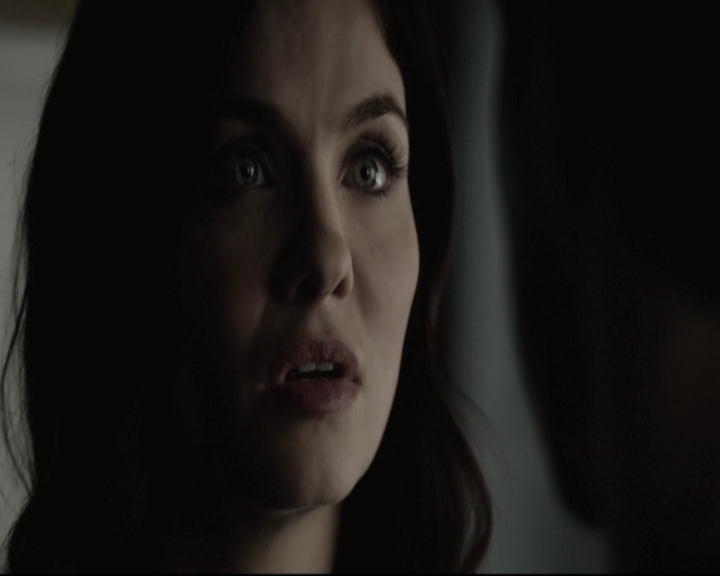 VampireDiariesWorld-dot-nl_6x15LetHerGo-deletedscenes0320.jpg