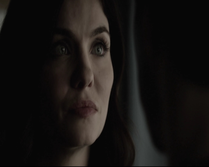 VampireDiariesWorld-dot-nl_6x15LetHerGo-deletedscenes0321.jpg