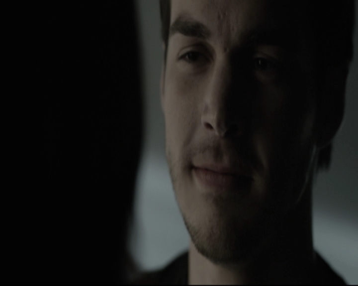 VampireDiariesWorld-dot-nl_6x15LetHerGo-deletedscenes0323.jpg