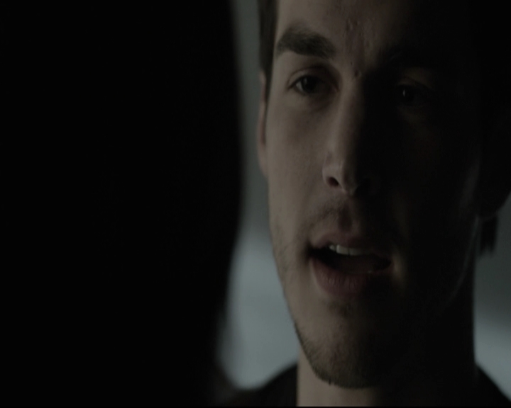 VampireDiariesWorld-dot-nl_6x15LetHerGo-deletedscenes0325.jpg