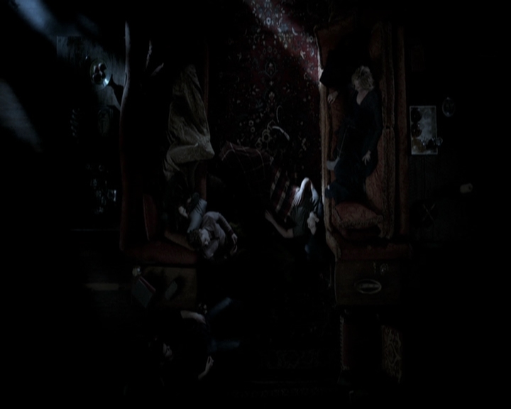 VampireDiariesWorld-dot-nl_6x15LetHerGo0068.jpg