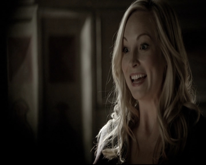 VampireDiariesWorld-dot-nl_6x15LetHerGo0220.jpg