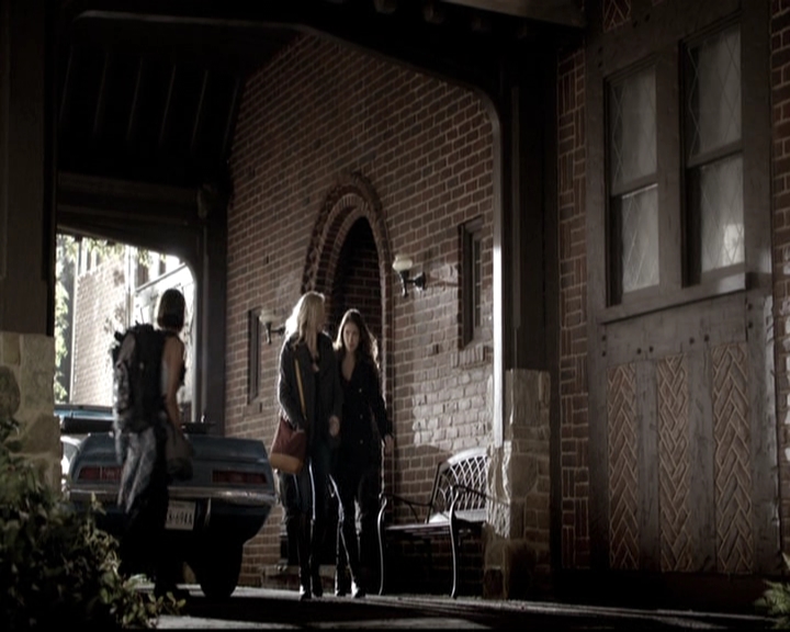 VampireDiariesWorld-dot-nl_6x15LetHerGo0233.jpg