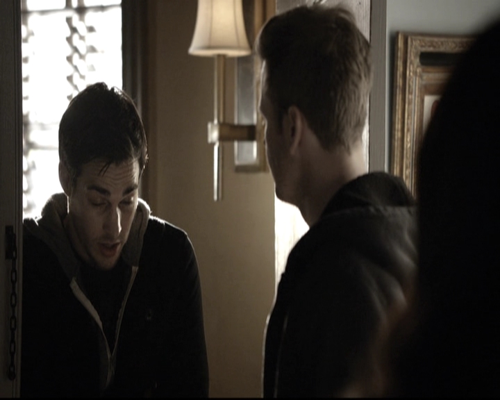 VampireDiariesWorld-dot-nl_6x15LetHerGo0339.jpg