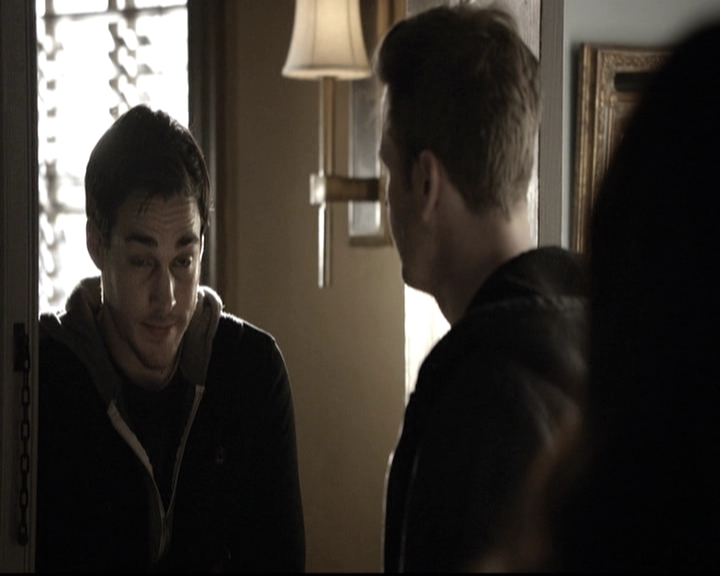 VampireDiariesWorld-dot-nl_6x15LetHerGo0340.jpg