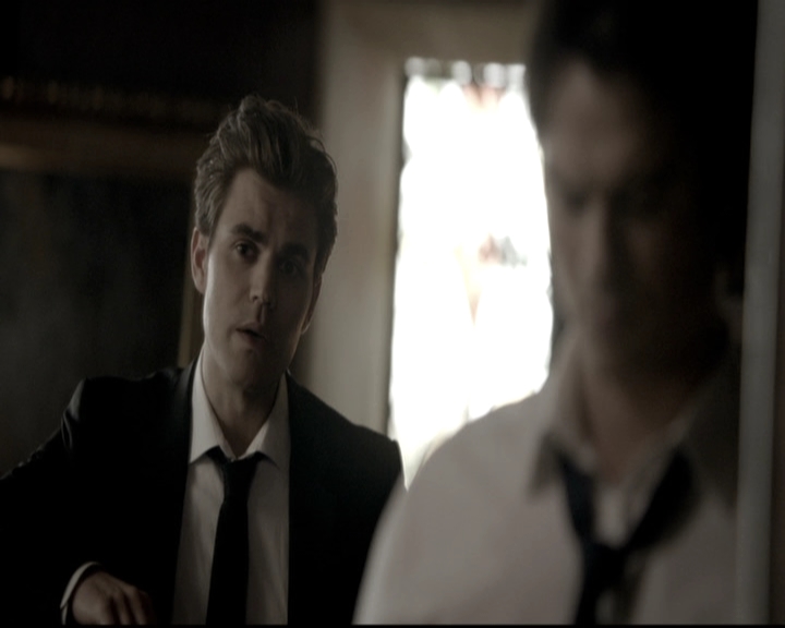 VampireDiariesWorld-dot-nl_6x15LetHerGo0460.jpg