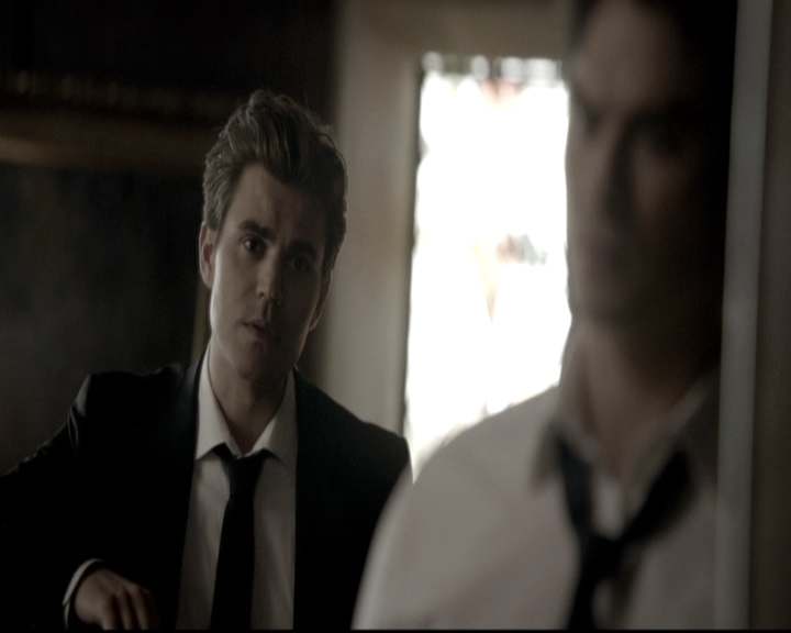 VampireDiariesWorld-dot-nl_6x15LetHerGo0461.jpg