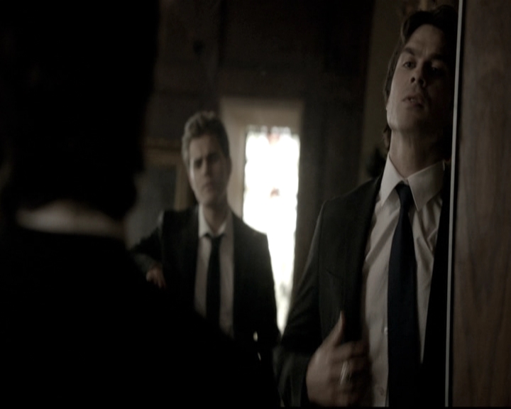 VampireDiariesWorld-dot-nl_6x15LetHerGo0509.jpg