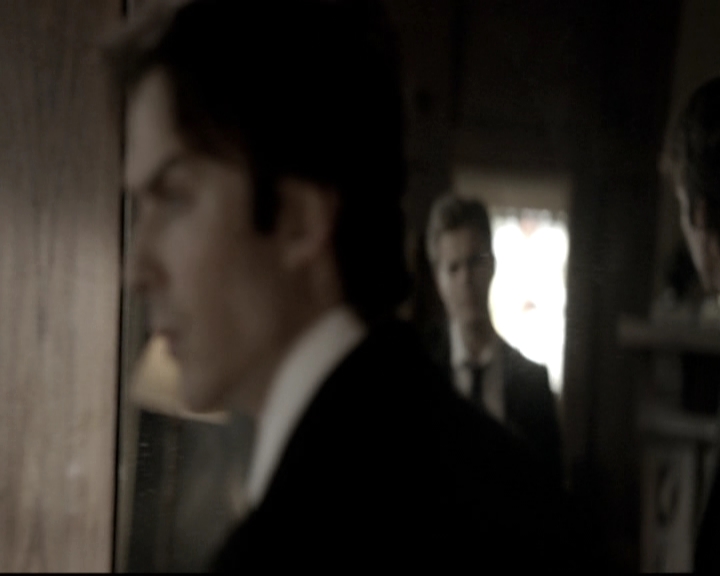 VampireDiariesWorld-dot-nl_6x15LetHerGo0513.jpg