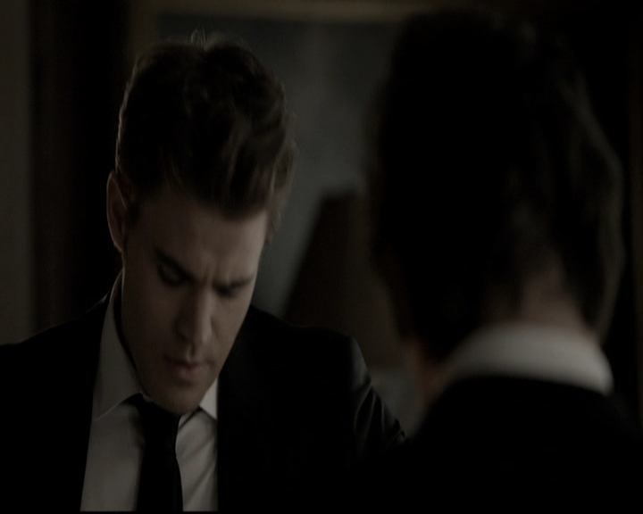 VampireDiariesWorld-dot-nl_6x15LetHerGo0518.jpg