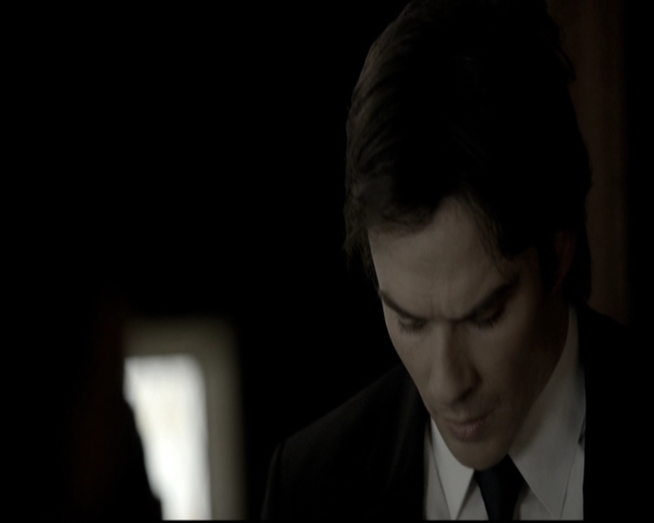 VampireDiariesWorld-dot-nl_6x15LetHerGo0521.jpg