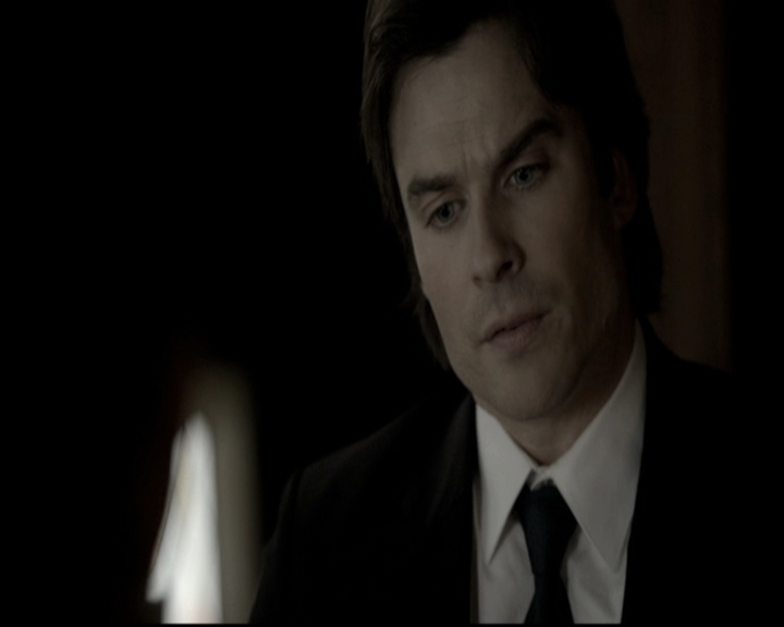 VampireDiariesWorld-dot-nl_6x15LetHerGo0523.jpg