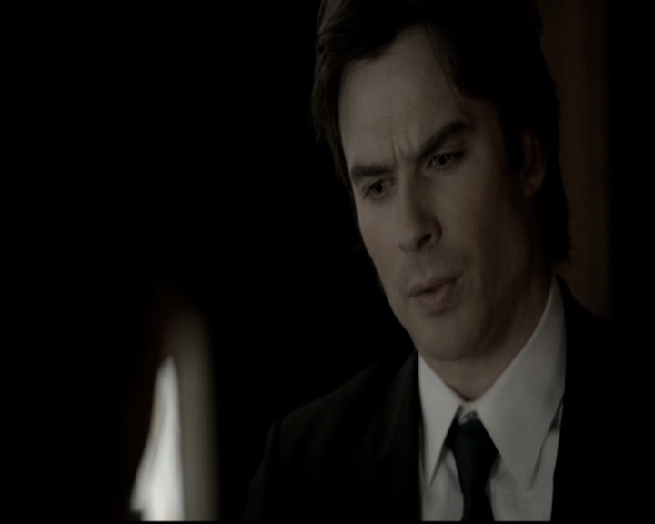 VampireDiariesWorld-dot-nl_6x15LetHerGo0524.jpg