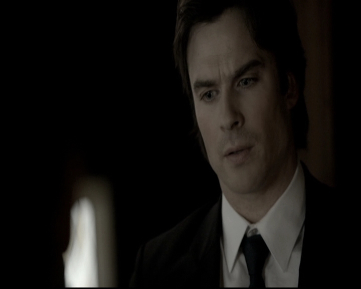 VampireDiariesWorld-dot-nl_6x15LetHerGo0525.jpg