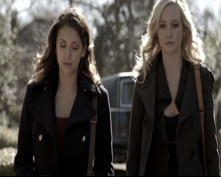 VampireDiariesWorld-dot-nl_6x15LetHerGo0553.jpg