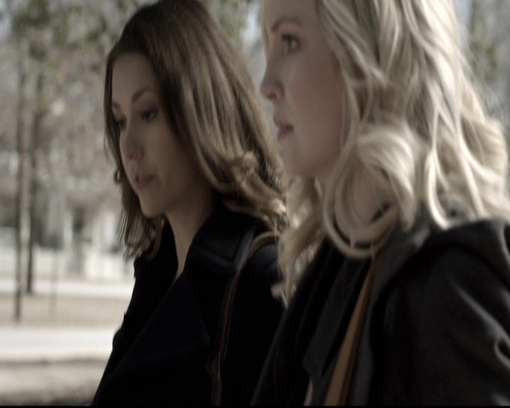 VampireDiariesWorld-dot-nl_6x15LetHerGo0558.jpg