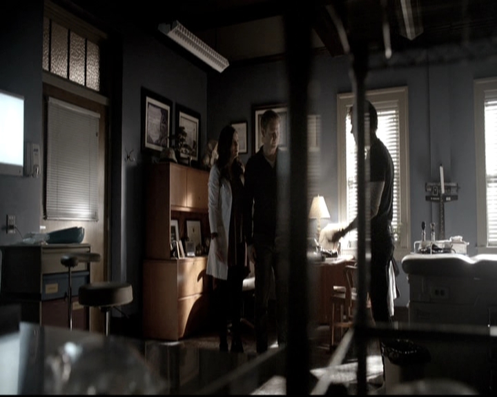 VampireDiariesWorld-dot-nl_6x15LetHerGo0652.jpg