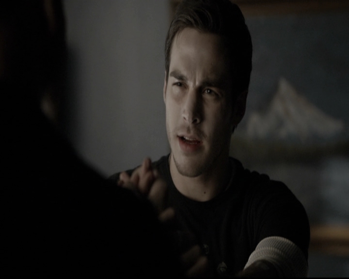 VampireDiariesWorld-dot-nl_6x15LetHerGo0661.jpg