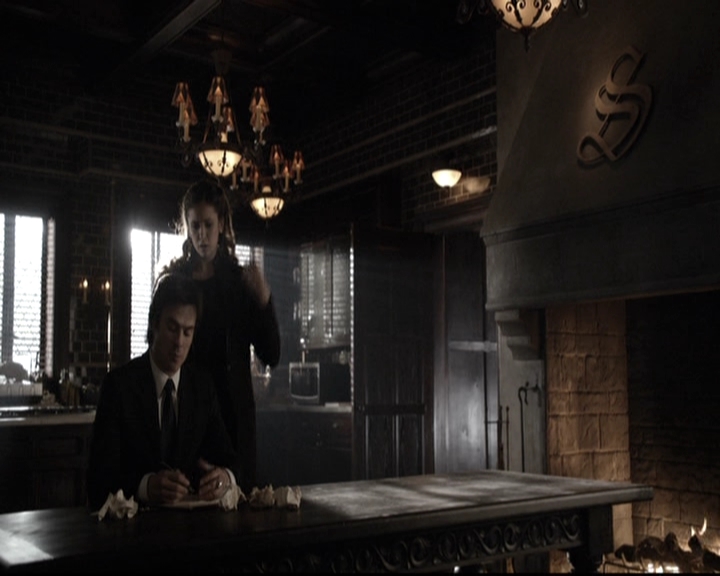 VampireDiariesWorld-dot-nl_6x15LetHerGo0745.jpg