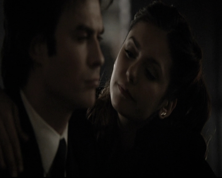 VampireDiariesWorld-dot-nl_6x15LetHerGo0774.jpg