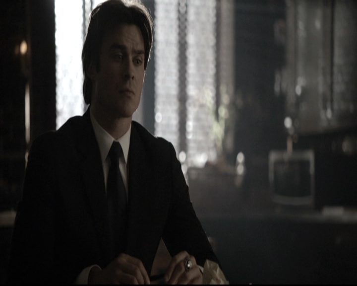 VampireDiariesWorld-dot-nl_6x15LetHerGo0823.jpg