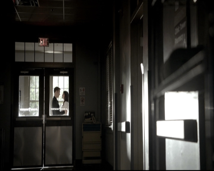 VampireDiariesWorld-dot-nl_6x15LetHerGo0847.jpg