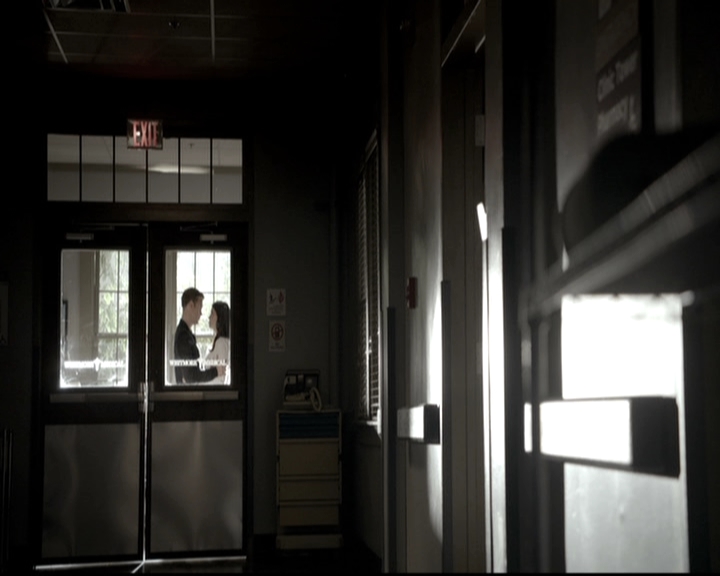 VampireDiariesWorld-dot-nl_6x15LetHerGo0851.jpg