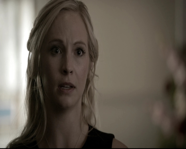 VampireDiariesWorld-dot-nl_6x15LetHerGo0917.jpg