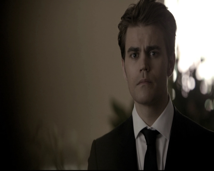 VampireDiariesWorld-dot-nl_6x15LetHerGo0922.jpg