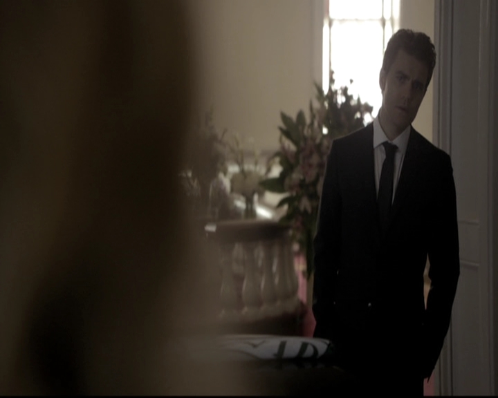 VampireDiariesWorld-dot-nl_6x15LetHerGo0928.jpg