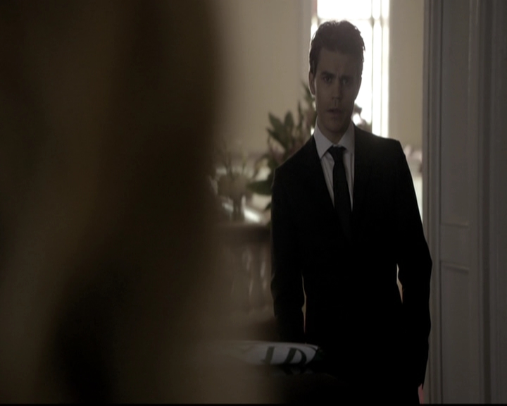 VampireDiariesWorld-dot-nl_6x15LetHerGo0930.jpg