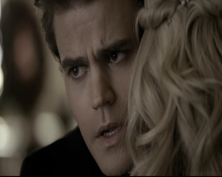 VampireDiariesWorld-dot-nl_6x15LetHerGo1001.jpg