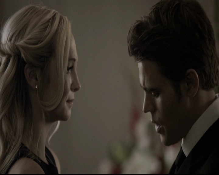 VampireDiariesWorld-dot-nl_6x15LetHerGo1011.jpg