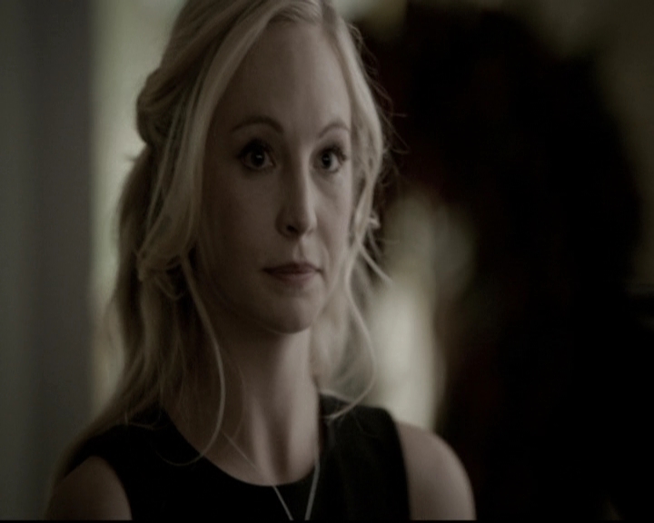 VampireDiariesWorld-dot-nl_6x15LetHerGo1072.jpg