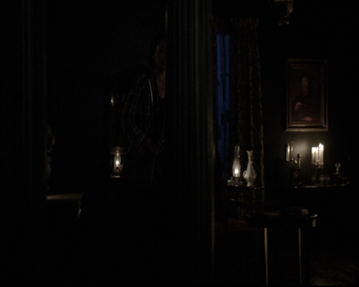 VampireDiariesWorld-dot-nl_6x15LetHerGo1118.jpg