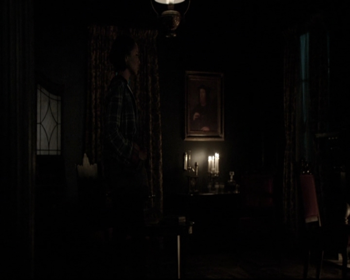 VampireDiariesWorld-dot-nl_6x15LetHerGo1120.jpg