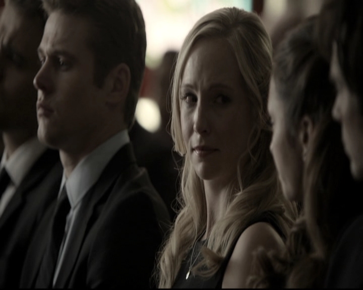 VampireDiariesWorld-dot-nl_6x15LetHerGo1220.jpg