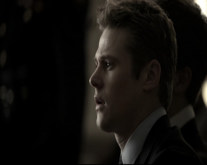 VampireDiariesWorld-dot-nl_6x15LetHerGo1250.jpg