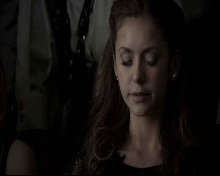 VampireDiariesWorld-dot-nl_6x15LetHerGo1256.jpg