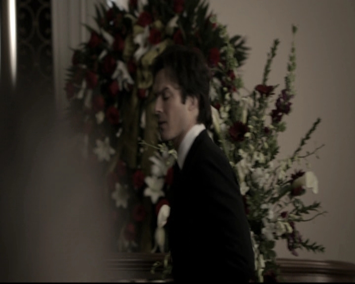 VampireDiariesWorld-dot-nl_6x15LetHerGo1274.jpg