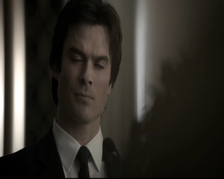 VampireDiariesWorld-dot-nl_6x15LetHerGo1307.jpg